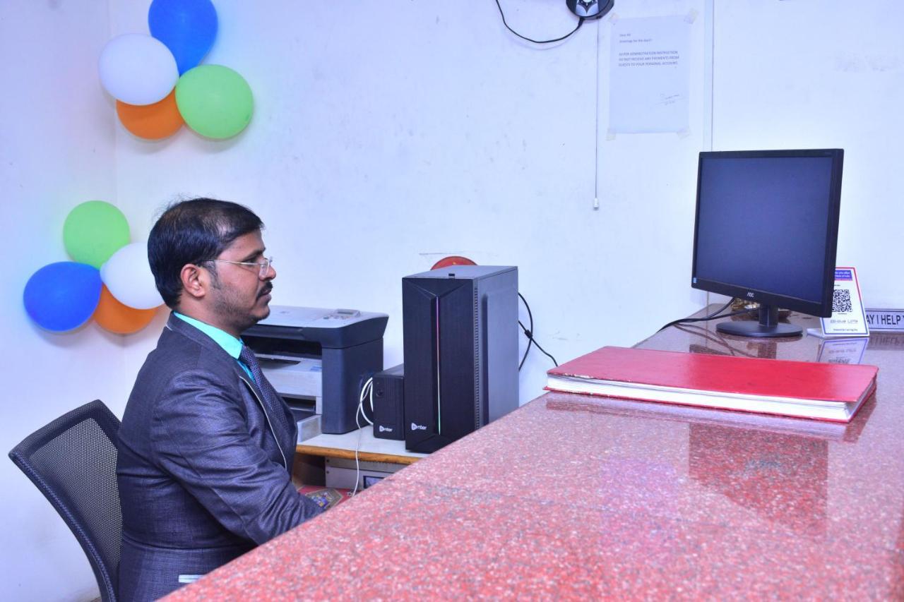 Hotel Mid East Haridaspur Exterior photo