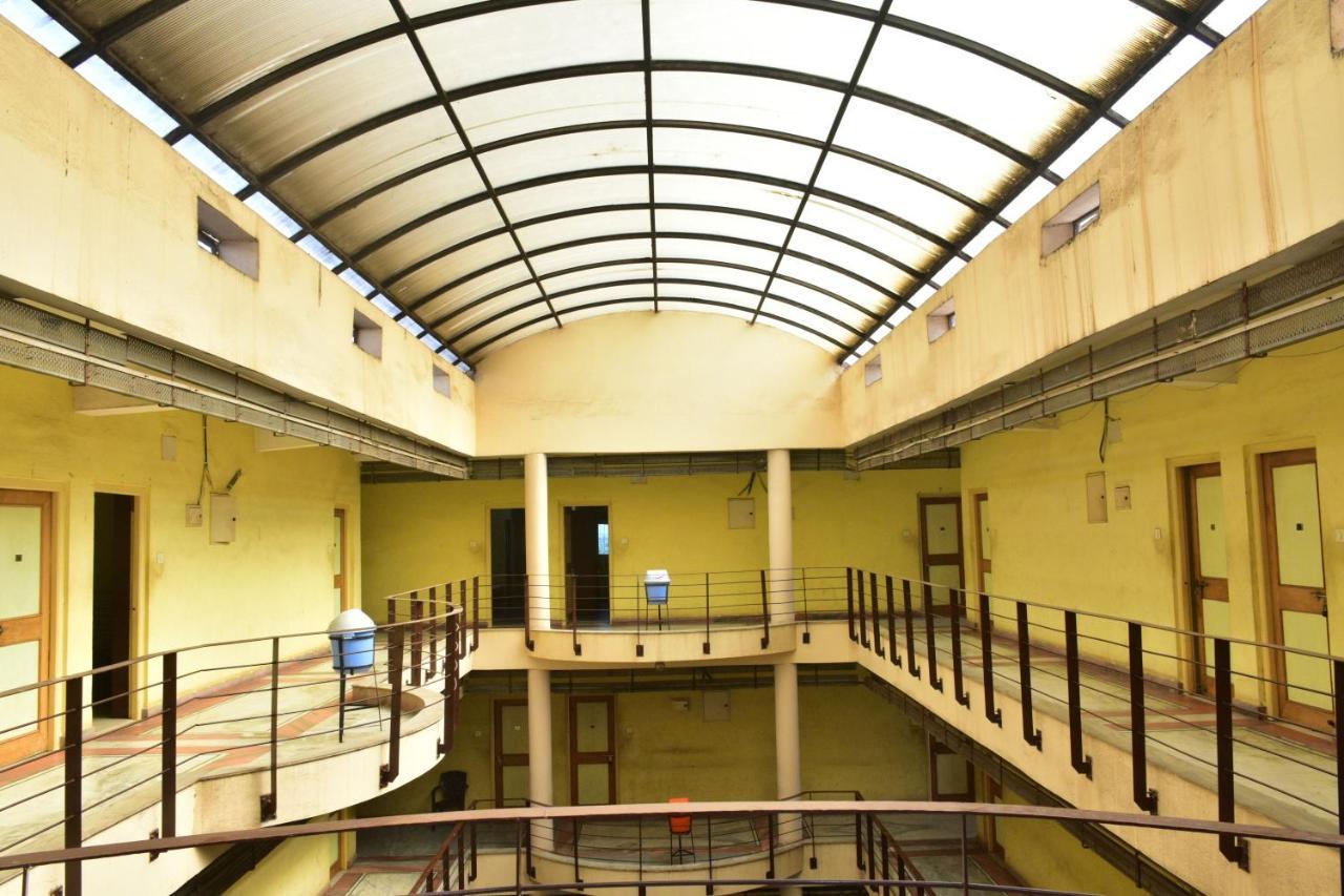 Hotel Mid East Haridaspur Exterior photo